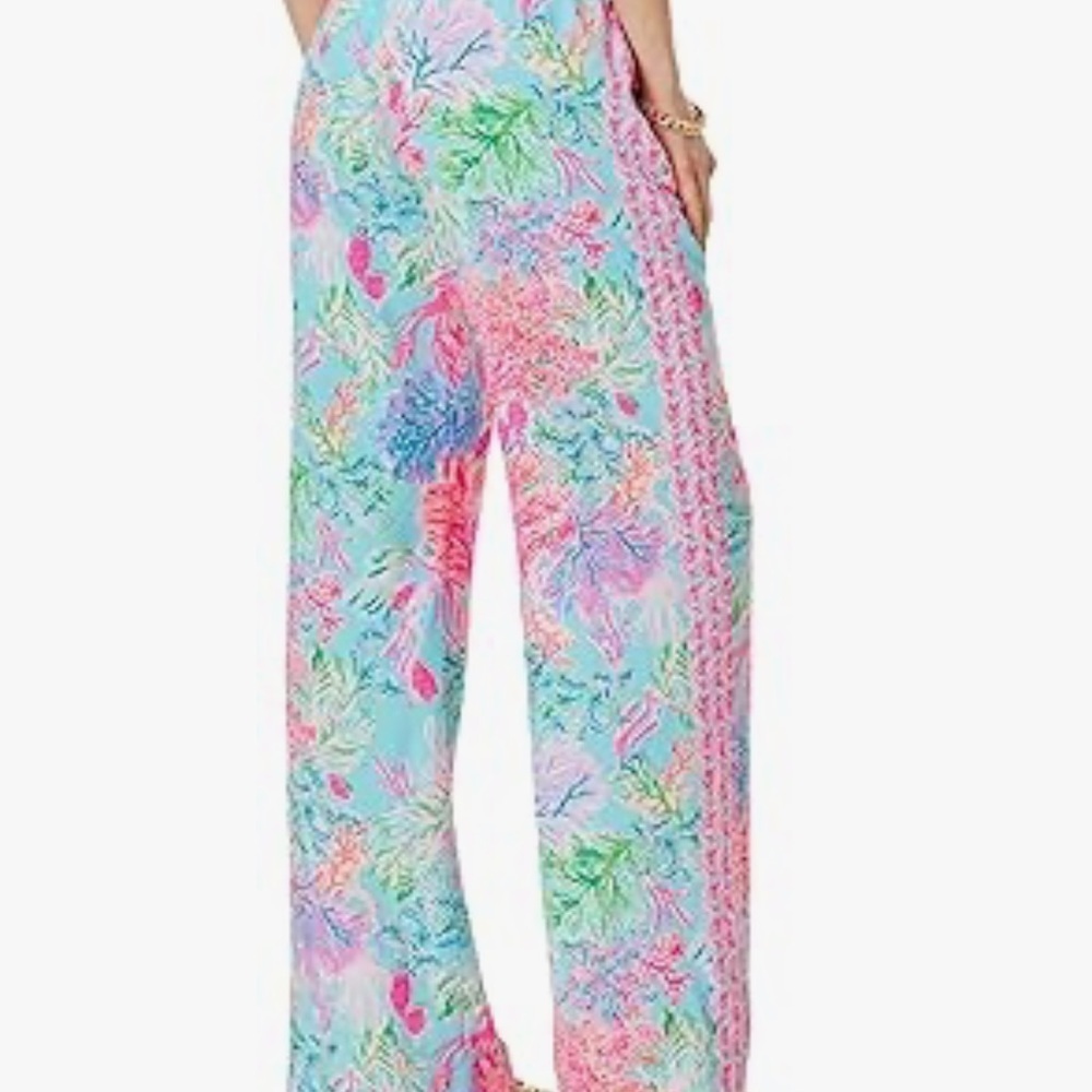 Lilly Pulitzer - Picture 3 of 4
